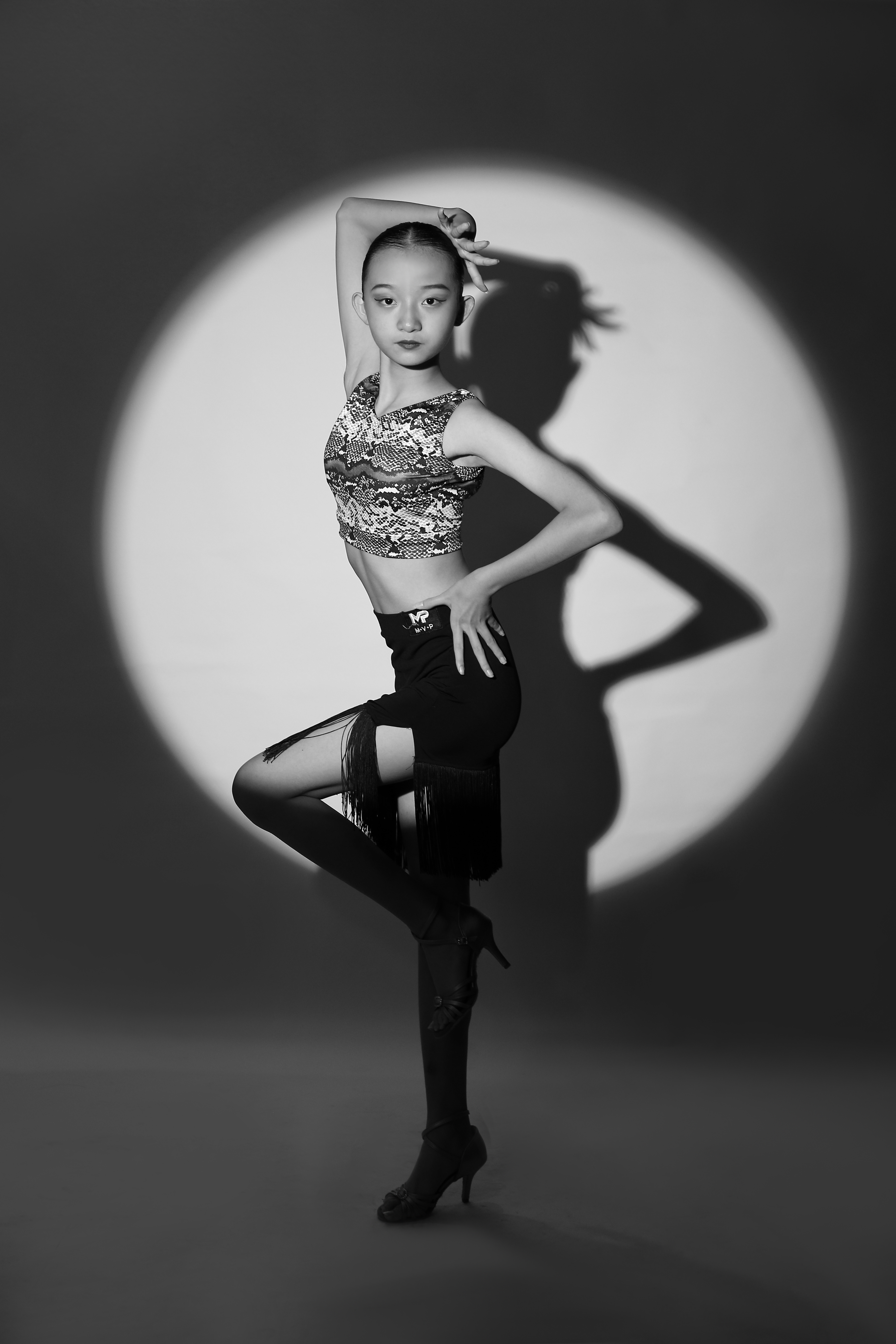 悦小舞邀请您拍摄最美舞蹈写真照