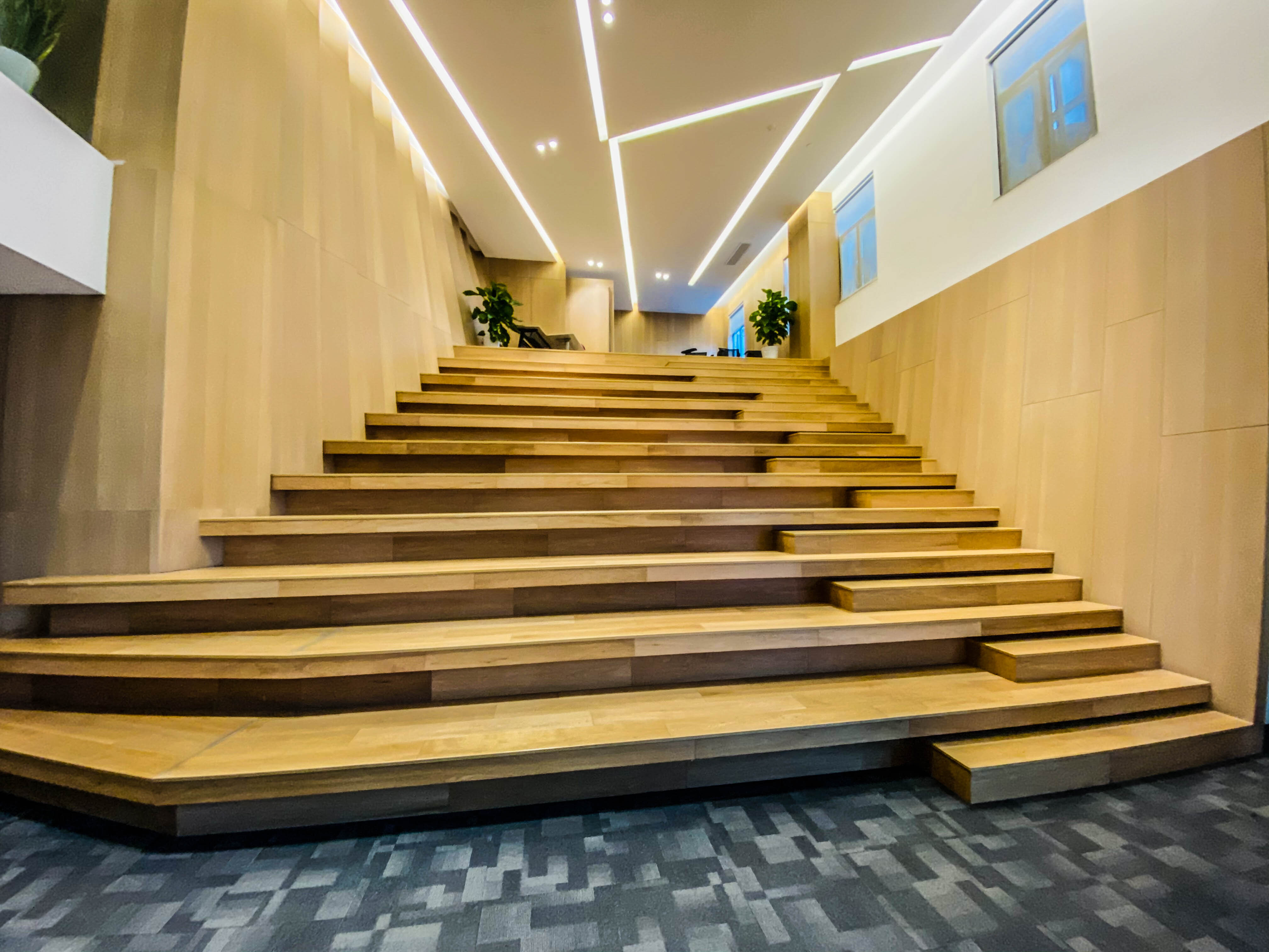 路南路口)会议室预订润园(可容纳50-60人)阶梯室(可容纳80-100人)附件