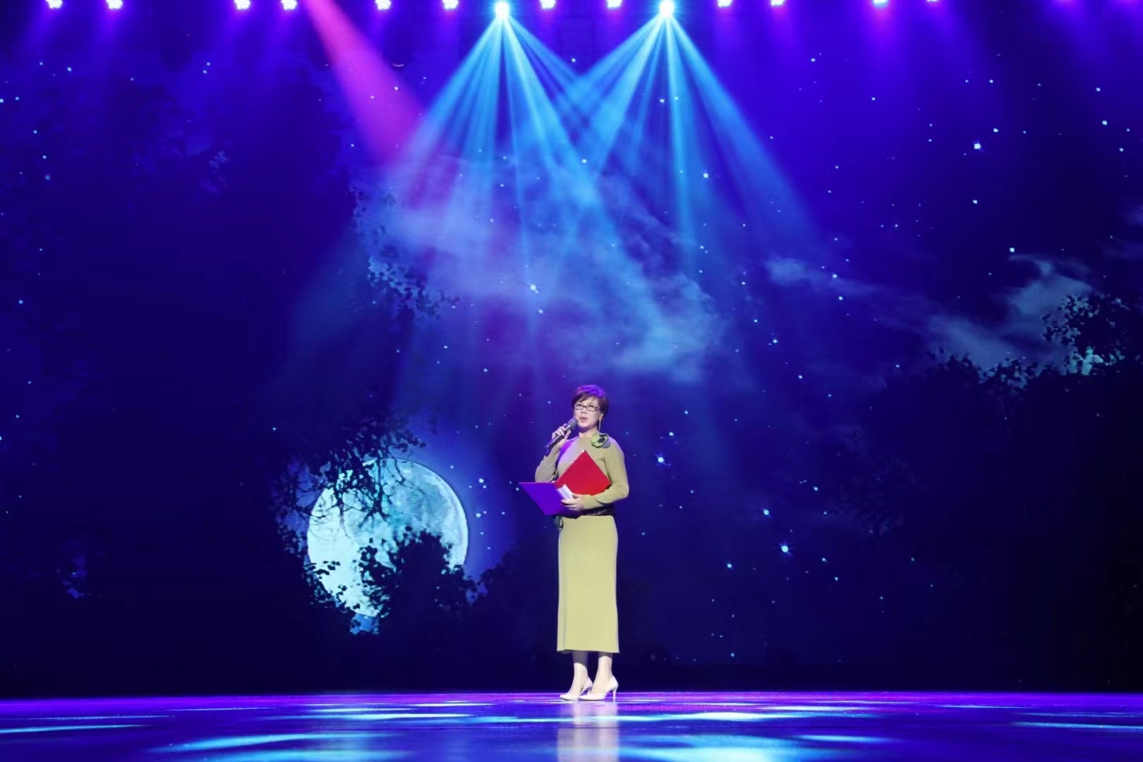 中国·国家话剧院 国家一级演员王晓梅老师即将抵哈指导-表单-金数据